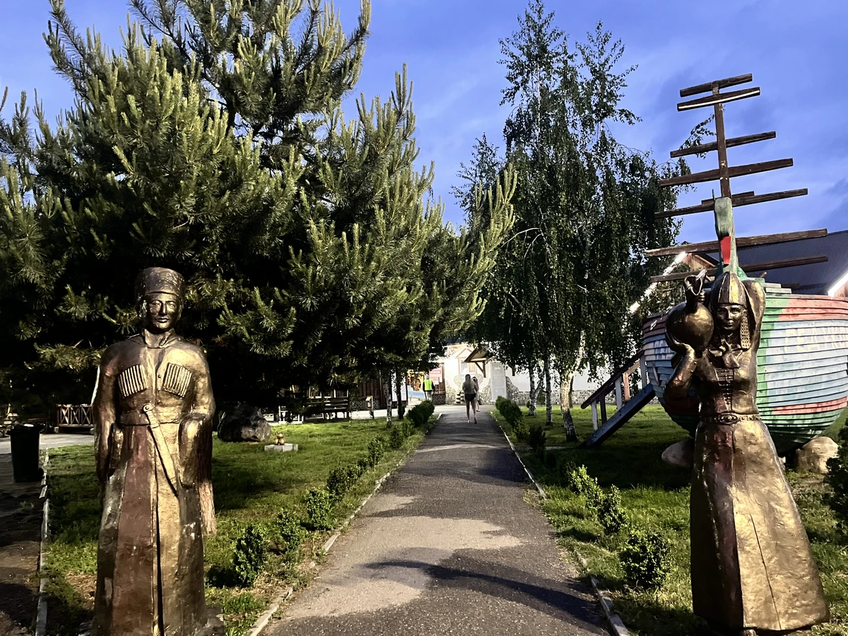 2 в 1 из Кисловодска: замок Шато Эркен + термальные источники «Гедуко» — фото 3